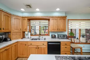 1404 Columbus Rd, Burlington Twp, NJ 08016 - Photo 11