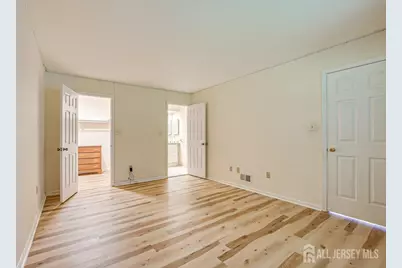 5001 Stonehedge Road, Edison, NJ 08820 - Photo 15