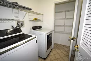 24 Hawthorne Rd, North Brunswick Township, NJ 08902 - Photo 23