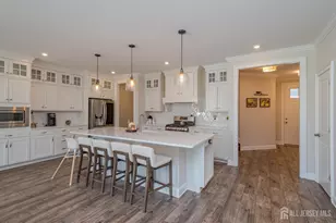 2605 Charleston Dr, Monroe Township, NJ 08831 - Photo 1