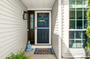 208 Daffodil Dr, Freehold, NJ 07728 - Photo 3