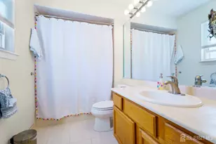 208 Daffodil Dr, Freehold, NJ 07728 - Photo 17