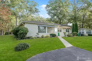 8-C Connie Ln, Jackson, NJ 08527 - Photo 3