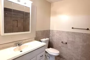 18 Adams Ct, East Brunswick Township, NJ 08816 - Photo 9