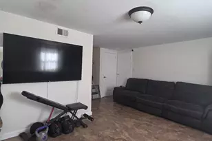 218 Schillaci Ln, South Plainfield, NJ 07080 - Photo 5