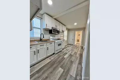 72 Charles Street, Carteret, NJ 07008 - Photo 15