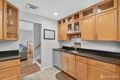 7 Rosewood Drive, Milltown, NJ 08850 - Photo 9