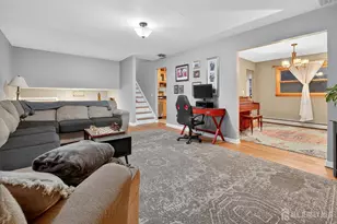 7 Rosewood Dr, Milltown, NJ 08850 - Photo 5