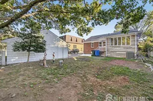 54 Freeman St, Woodbridge Township, NJ 07095 - Photo 5