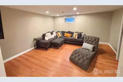 10 Mochen Court, Sayreville, NJ 08872 - Photo 11