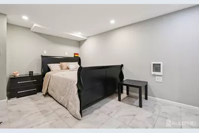 657 Barron Avenue, Woodbridge Township, NJ 07095 - Photo 21