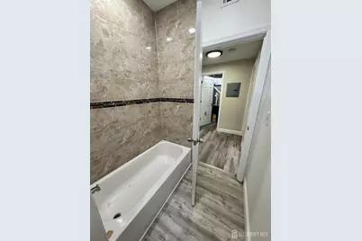 811 S 13th Street S, Newark, NJ 07108 - Photo 9
