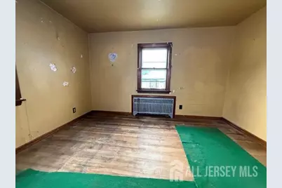 49 Loretta Street, Perth Amboy, NJ 08861 - Photo 9