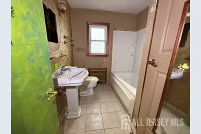 49 Loretta Street, Perth Amboy, NJ 08861 - Photo 13