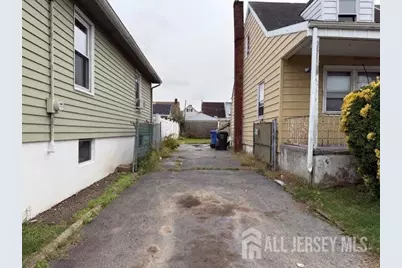 49 Loretta Street, Perth Amboy, NJ 08861 - Photo 23