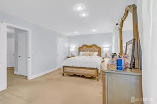 22 Tanbark Dr, Sayreville, NJ 08859 - Photo 15