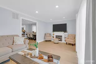 22 Tanbark Dr, Sayreville, NJ 08859 - Photo 11