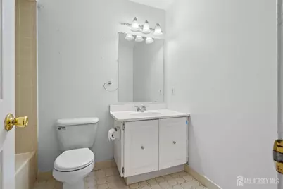 1704 Woodbridge Commons Way, Iselin, NJ 08830 - Photo 11