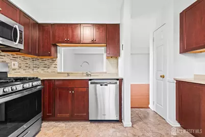 1704 Woodbridge Commons Way, Iselin, NJ 08830 - Photo 7