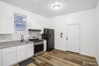 308 Clifton Avenue, Newark, NJ 07104 - Photo 9