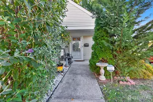 176C Rossmoor Dr, Monroe Township, NJ 08831 - Photo 3