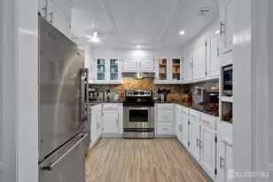 176C Rossmoor Dr, Monroe Township, NJ 08831 - Photo 7