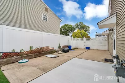 89 Tennyson Street, Carteret, NJ 07008 - Photo 33