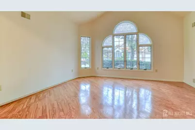 71 Leeds Lane, Monroe Township, NJ 08831 - Photo 5