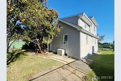 988 Elmer Place, North Brunswick Township, NJ 08902 - Photo 27