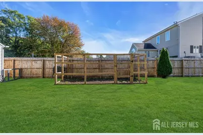 35 Willow Street, Middletown, NJ 07758 - Photo 37