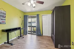 32 Magnolia Ct, South Brunswick Township, NJ 08852 - Photo 15