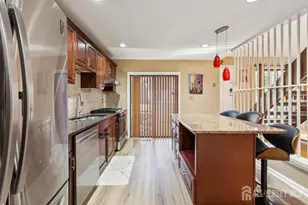 32 Magnolia Ct, South Brunswick Township, NJ 08852 - Photo 9