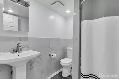 1 Memorial Drive, East Brunswick Township, NJ 08816 - Photo 25