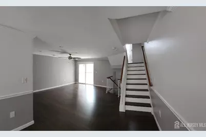 532 Great Beds Court, Perth Amboy, NJ 08861 - Photo 3