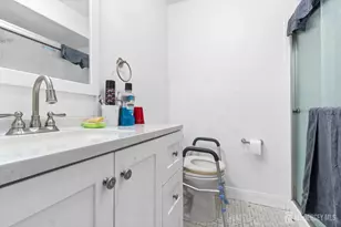 1002 Hidden Village Dr, Perth Amboy, NJ 08861 - Photo 7