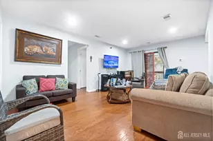 1002 Hidden Village Dr, Perth Amboy, NJ 08861 - Photo 9