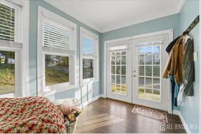 2 Metuchen Avenue, Woodbridge Township, NJ 07095 - Photo 5