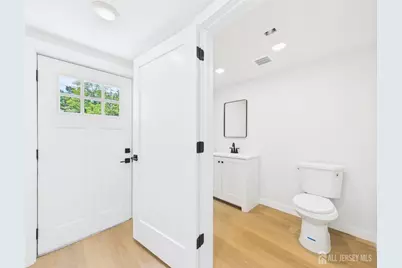 10 W Railroad Avenue W, Jamesburg, NJ 08831 - Photo 15