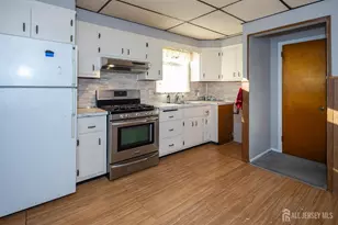 111 Longview Circle E, Fords, NJ 08863 - Photo 11