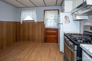 111 Longview Circle E, Fords, NJ 08863 - Photo 13