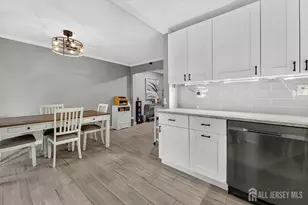 3 Heritage Ln, Fords, NJ 08863 - Photo 9