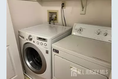 304 Hampshire Drive, Plainsboro Township, NJ 08536 - Photo 25