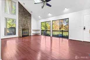 302 Westgate Dr, Edison, NJ 08820 - Photo 15