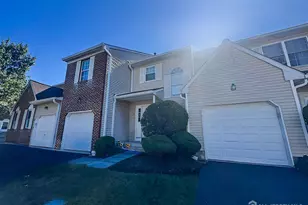 18 Pioneer Ct, Ewing Township, NJ 08628 - Photo 3