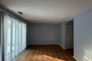 61 Cottonwood Ct, South Brunswick Township, NJ 08852 - Photo 3