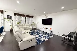 39 Periwinkle Dr, Monroe Township, NJ 08831 - Photo 3