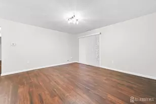 1301 Commons Dr, East Brunswick Township, NJ 08816 - Photo 5