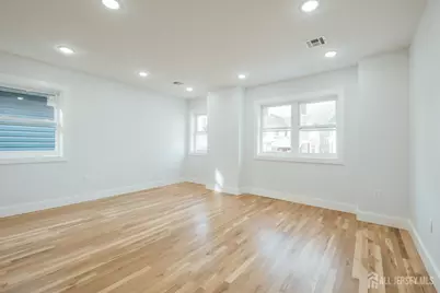 90 Hollywood Avenue, East Orange, NJ 07018 - Photo 3