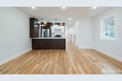 90 Hollywood Avenue, East Orange, NJ 07018 - Photo 5