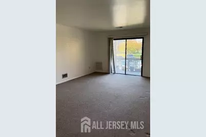 324 Sharon Garden Ct, Woodbridge Township, NJ 07095 - Photo 3